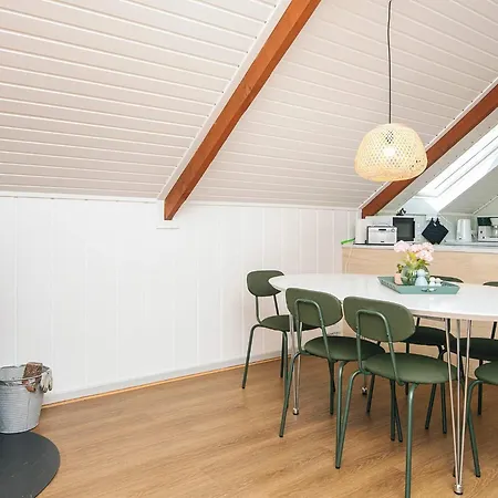 6 Person In Tatil Evi
