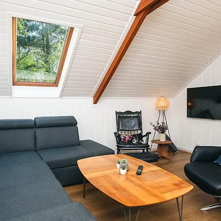 Semesterbostad 6 Person In