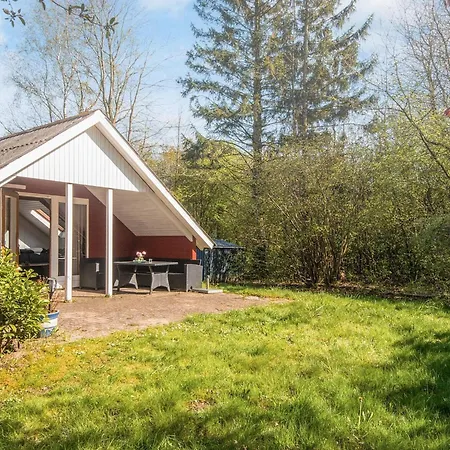 6 Person In Toftlund