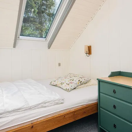 6 Person In Toftlund